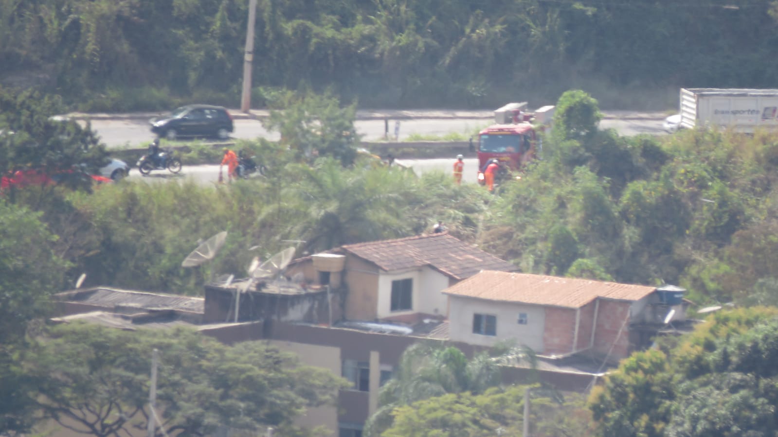 Acidente na MG-020, no bairro Ribeiro de Abreu, em Belo Horizonte - Foto: Elaine Rodrigues/Por Dentro de Minas