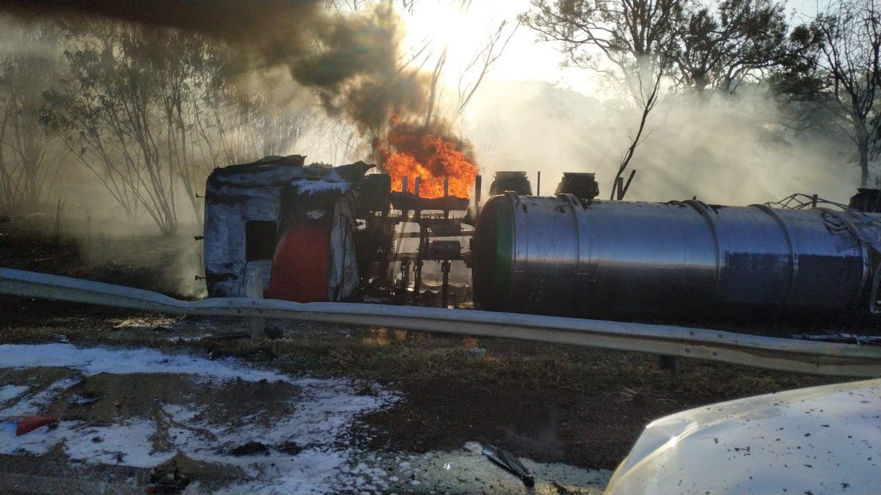 Duas pessoas morrem em engavetamento envolvendo sete veículos na BR-050, em Araguari - Foto: Divulgação/CBMMG