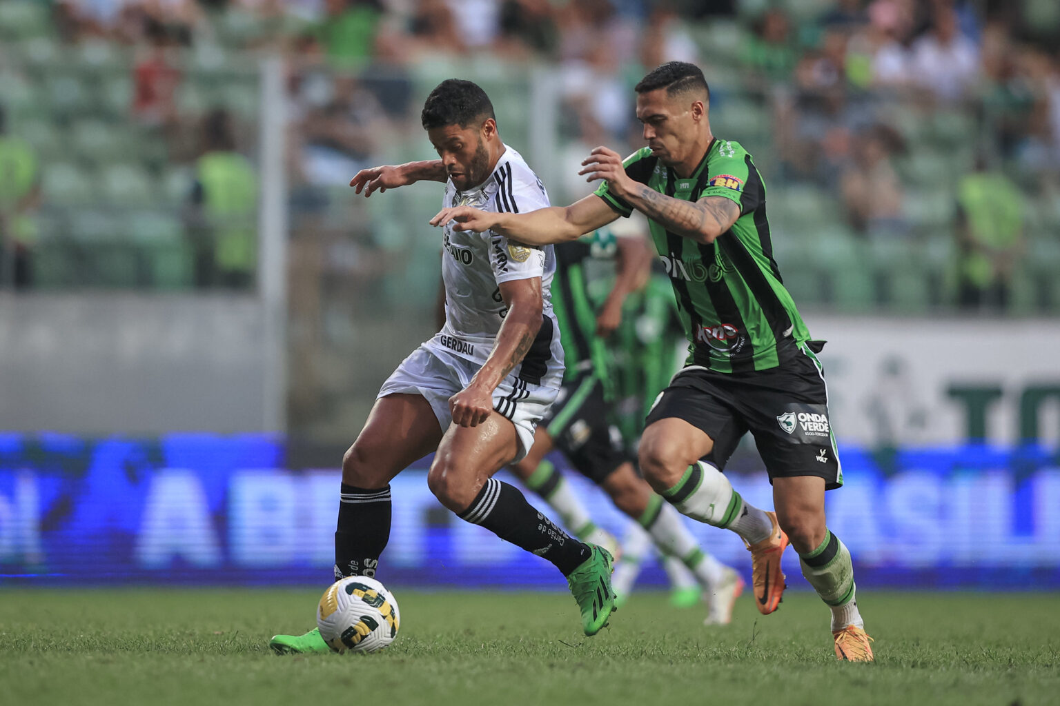 América busca empate, mas perde pênalti contra Atlético - Foto: Pedro Souza/Atlético