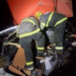 Três pessoas morrem em grave acidente entre caminhão e carros na BR-267, em Baependi - Foto: Divulgação/CBMMG