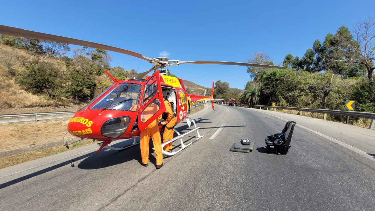 Motociclista fica gravemente ferido após acidente na BR-262, em Juatuba - Foto: Divulgação/CBMMG