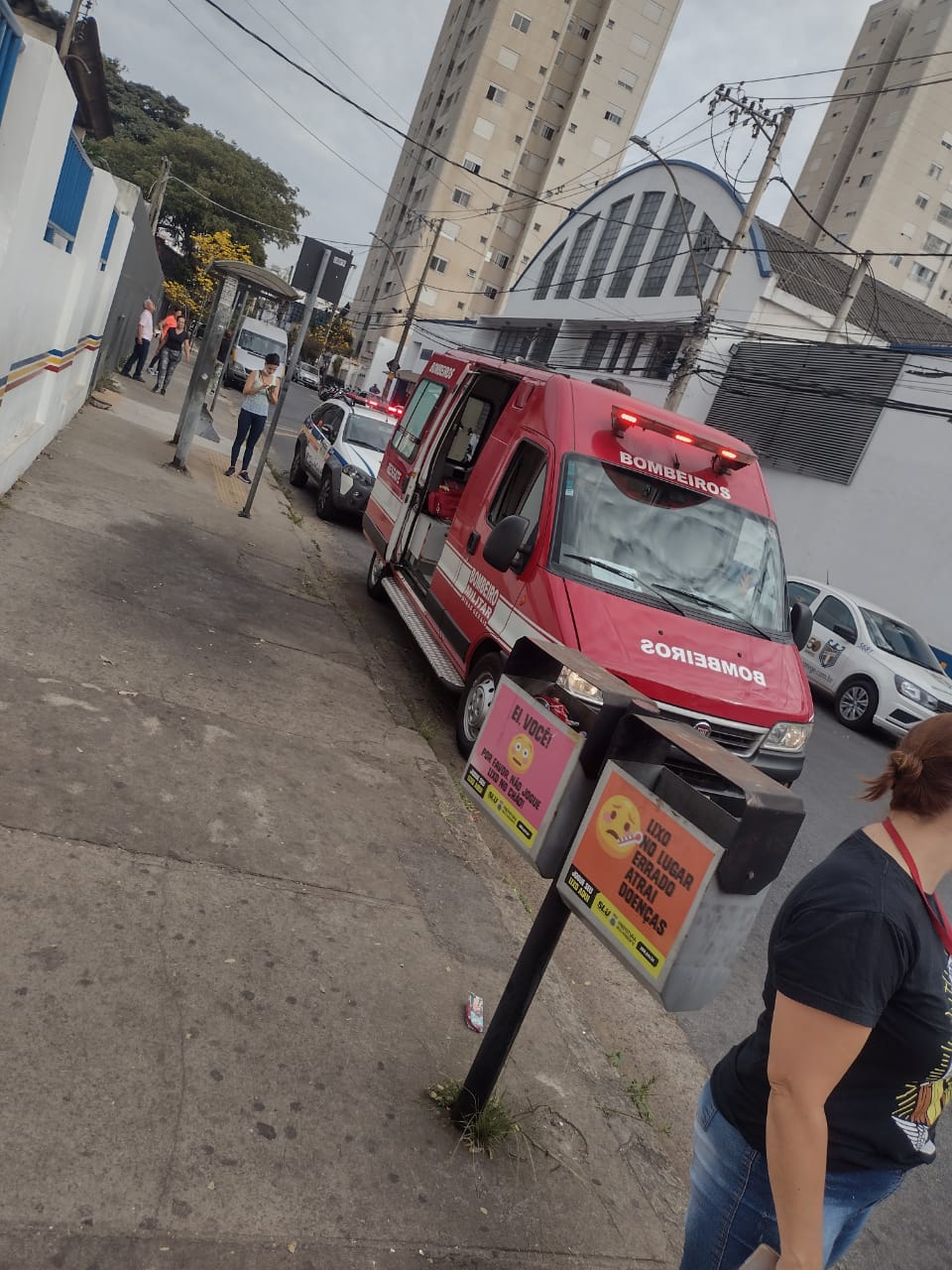 Estudantes do Colégio Tiradentes de BH passam mal após contato com gás lacrimogênio - Foto: Divulgação/CBMMG