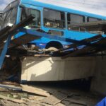 Ônibus bate em veículos e invade restaurante no bairro Gloria, em Belo Horizonte - Foto: Divulgação/BPtran