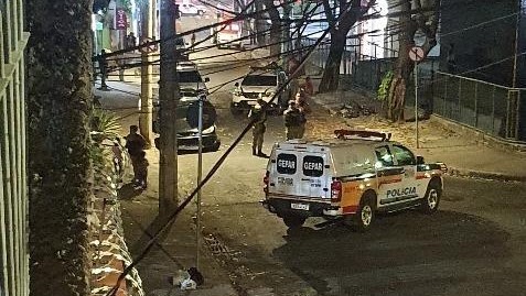 Homem armado invade casa da ex faz enteado refém no bairro Parque São Pedro, em BH - Foto: Reprodução/Redes Sociais