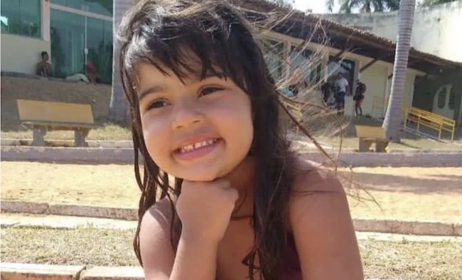 Menina de 4 anos morre após ser atingida por pedra de bancada em clube de Curvelo - Foto: Reprodução/Redes Sociais