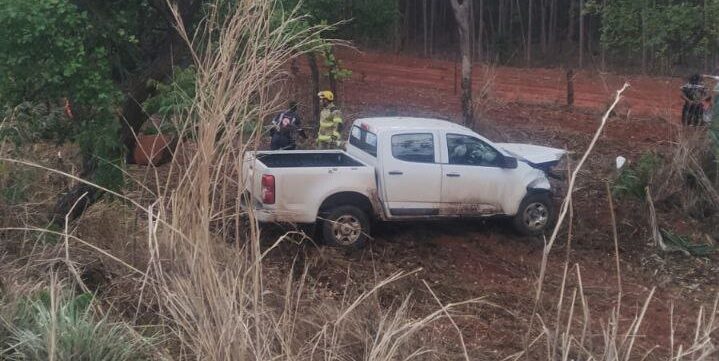 Pais e filho de 14 anos morrem em acidente na BR-365, no Norte de Minas - Foto: Divulgação/CBMMG