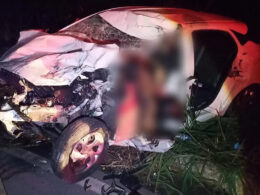Duas mulheres morrem após acidente entre caminhão e carro na BR-494, em Nova Serrana - Foto: Divulgação/PMRv