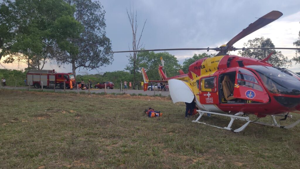 Acidentes deixa homem morto e quatro feridos na MG-010, em Jaboticatubas - Foto: Divulgação/CBMMG