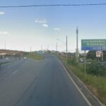 Motorista fica ferido após carro bater em poste na Via Expressa de Contagem - Foto: Reprodução/Redes Sociais