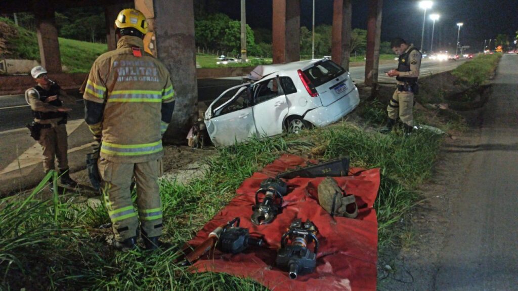 Acidente no Anel Rodoviário, altura do bairro Caiçara, em BH - Foto: Divulgação/CBMMG