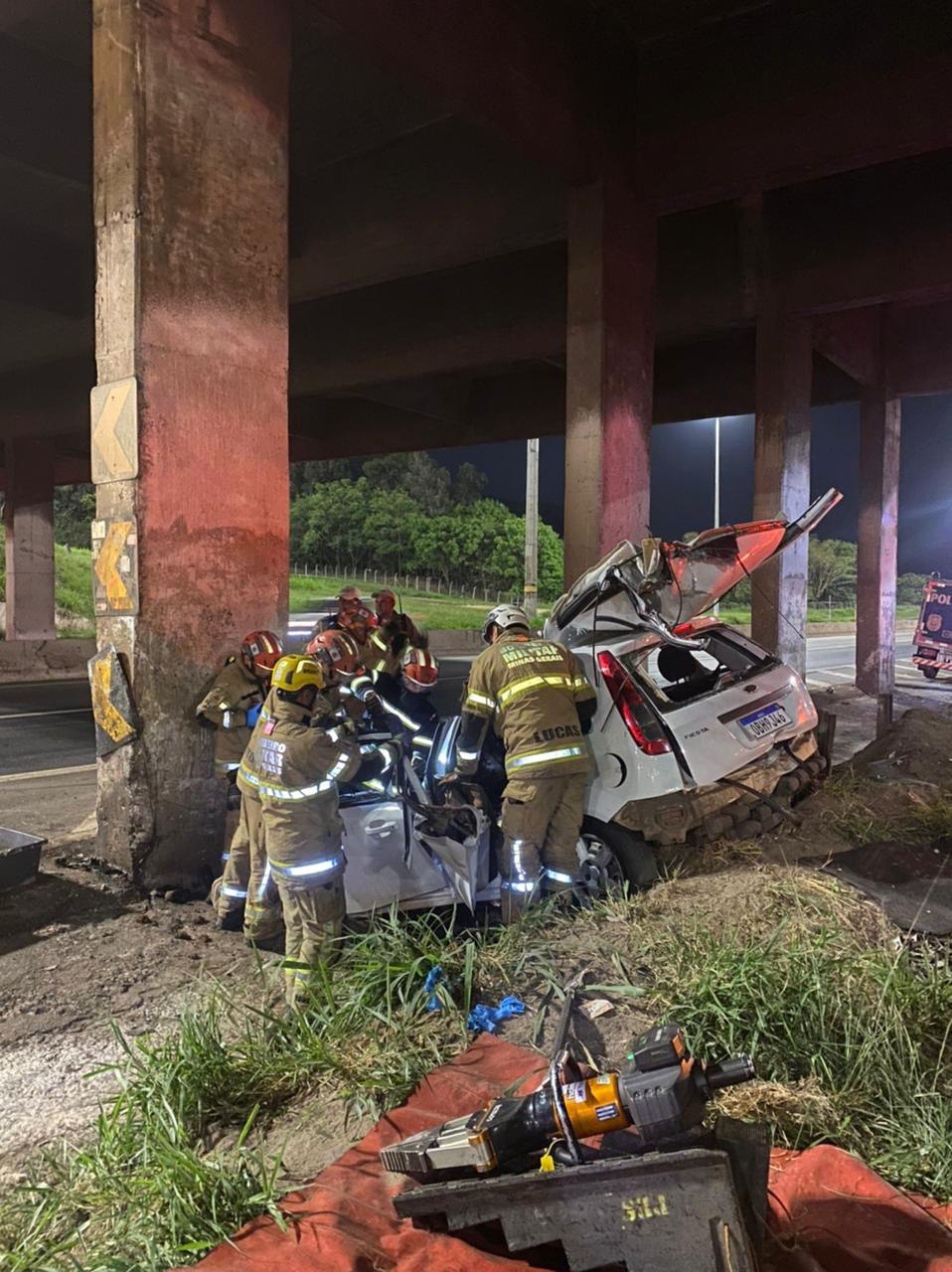 Acidente no Anel Rodoviário, altura do bairro Caiçara, em BH - Foto: Divulgação/CBMMG