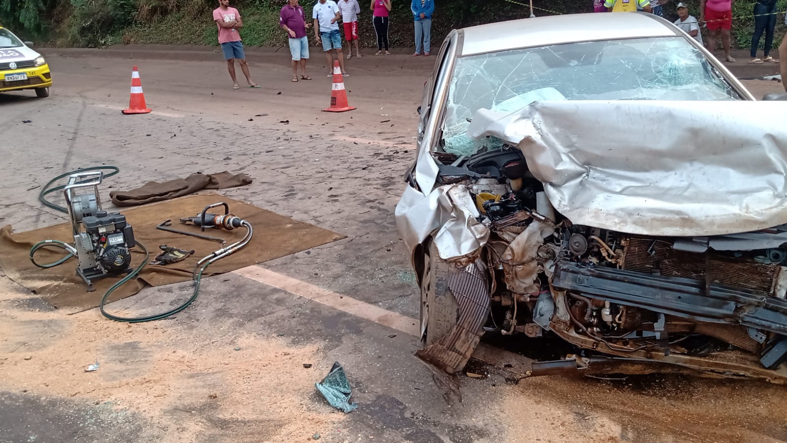 Quatro pessoas ficam feridas após batida entre carros na BR-040, em Congonhas - Foto: Divulgação/CBMMG