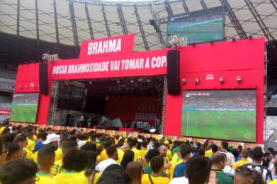 Arena Brahma BH une a torcida para transmissão de Brasil e Sérvia e show da banda Jota Quest - Foto: Elberty Valadares/Por Dentro de Minas