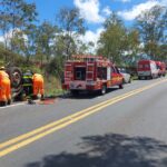 Motorista morre após caminhão tombar na BR-367, em Diamantina - Foto: Divulgação/CBMMG