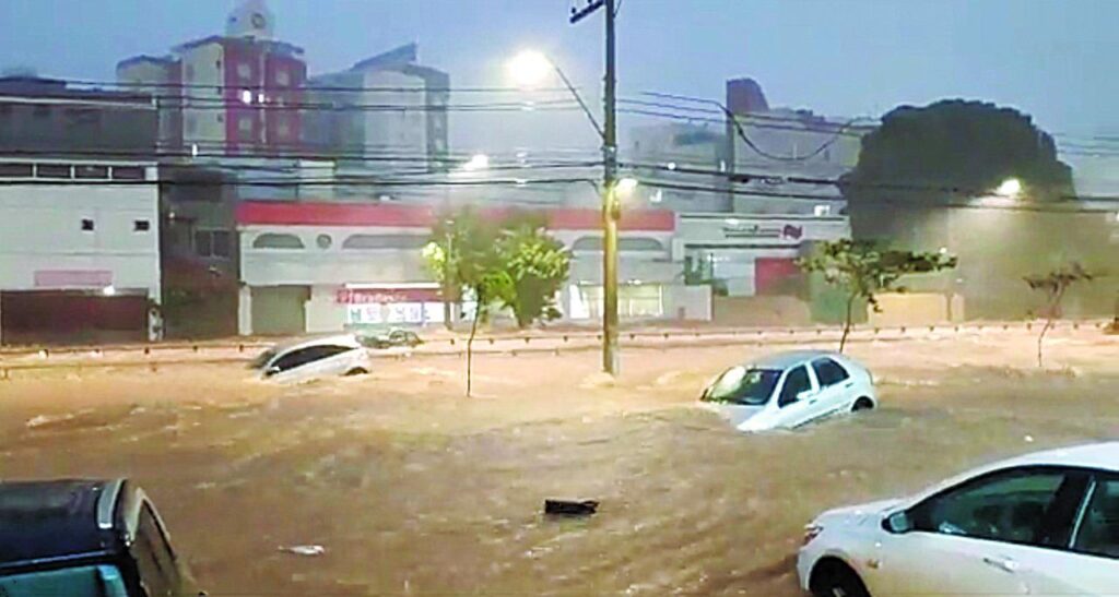 Lojistas de BH atingidos pelas chuvas devem fazer relatório de danos para buscar ajuda - Foto: Reprodução