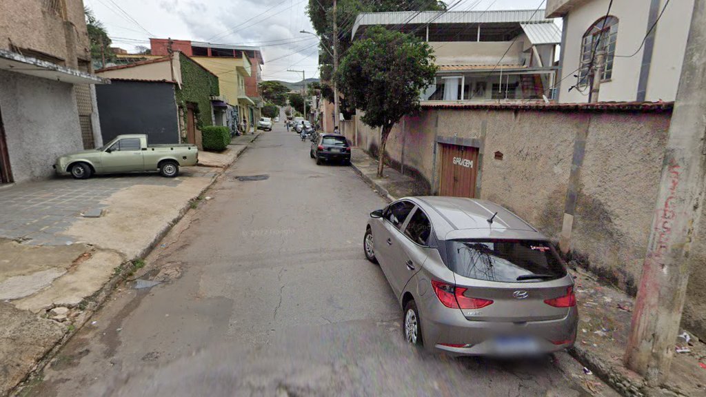 Morre mulher atingida por bala perdida durante briga no bairro Alto Vera Cruz, em BH - Foto: Reprodução/Google Street View