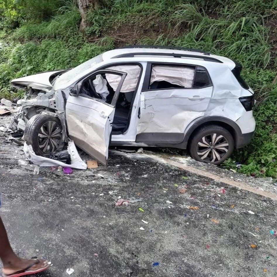 Quatro pessoas ficam feridas após colisão frontal na BR-381, em São Gonçalo do Rio Abaixo - Foto: Divulgação/CBMMG