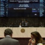 Deputados mineiros aprovam reajuste e salário vai para R$ 34,7 mil - Foto: Henrique Chendes / ALMG