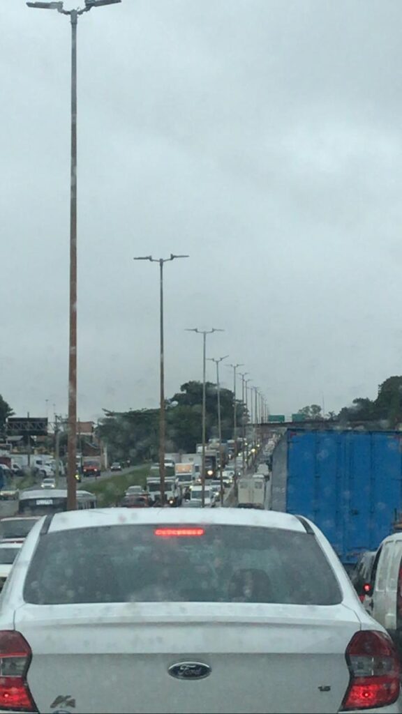 Obra de emergencial causa congestionamento de mais 7 km no Anel Rodoviário de BH - Foto: Reprodução