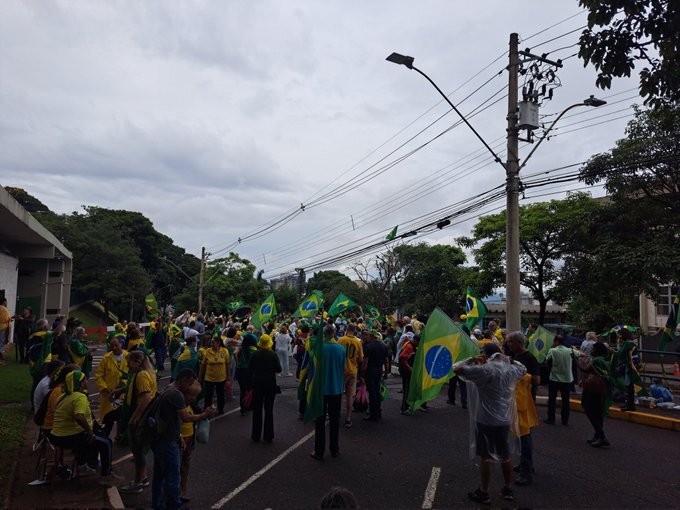 Manifestação de apoiadores de Bolsonaro volta a aumentar na Avenida Raja Gabaglia, em BH - Foto: Reprodução