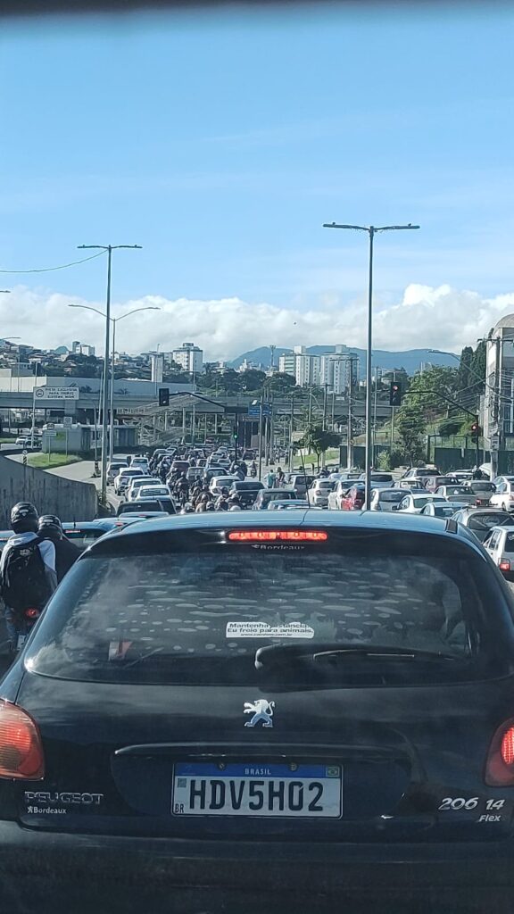 Greve dos rodoviários deixa trânsito lento na Avenida Cristiano Machado, em BH - Foto: Reprodução