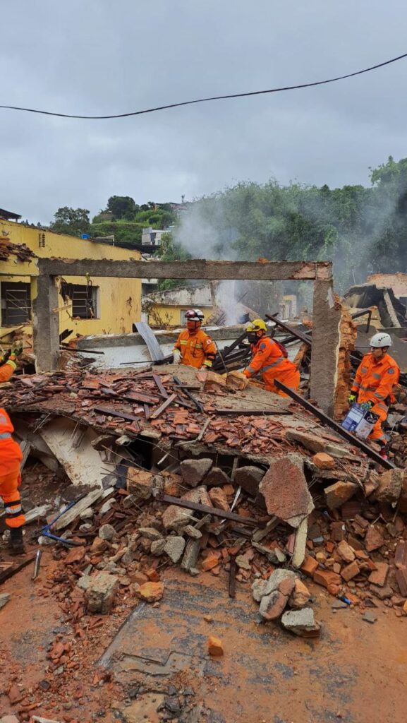 vCorpo de morador de casa atingida por explosões é encontrado em Juiz de Fora - Foto: Divulgação/CBMMG