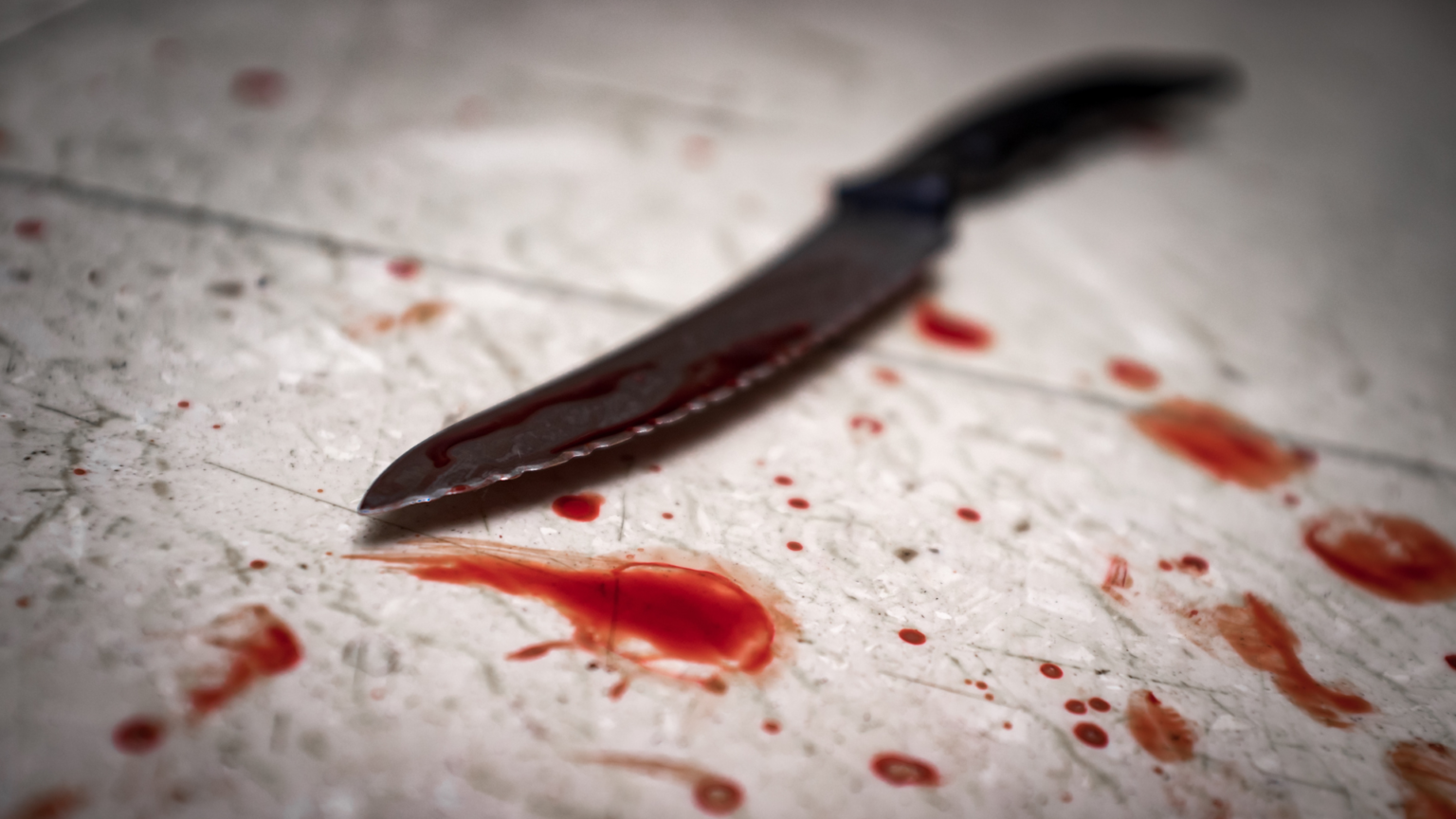 Mulher é esfaqueada ao tentar ajudar vizinha agredida no bairro Pindorama, em BH - Foto: Divulgação/Canva Pro (Imagem Ilustrativa)