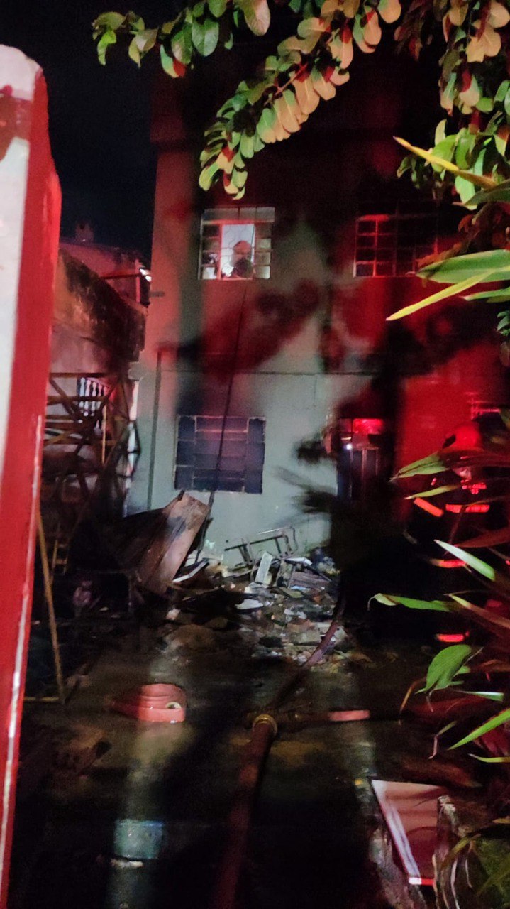 Escola infantil fica destruída após incêndio no bairro Floramar, em BH - Foto: Divulgação/CBMMG