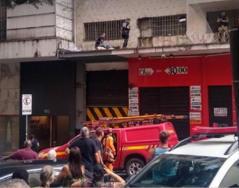 Mulher morre após cair na sacada de prédio no Centro, em BH - Foto: Reprodução