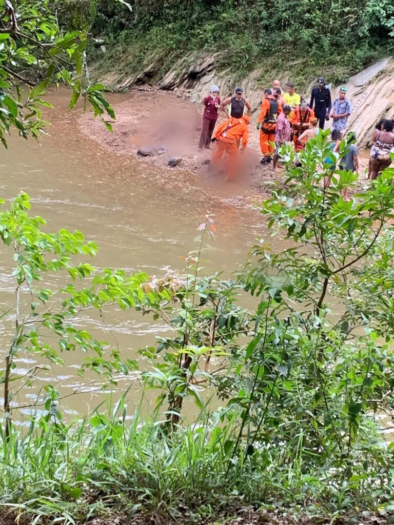 Duas pessoas morrem afogadas na represa do Parque Poço da Barragem, em Raposos - Foto: Reprodução