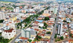 Criança de 10 anos morre após ser atingido por portão de empresa em Patos de Minas - Foto: Divulgação/Prefeitura de Patos de Minas