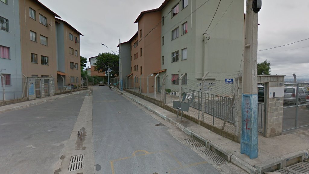 Brincadeira entre irmãos causa incêndio e mata criança de dois anos no bairro Serra, em BH - Foto: Reprodução/Google Street View