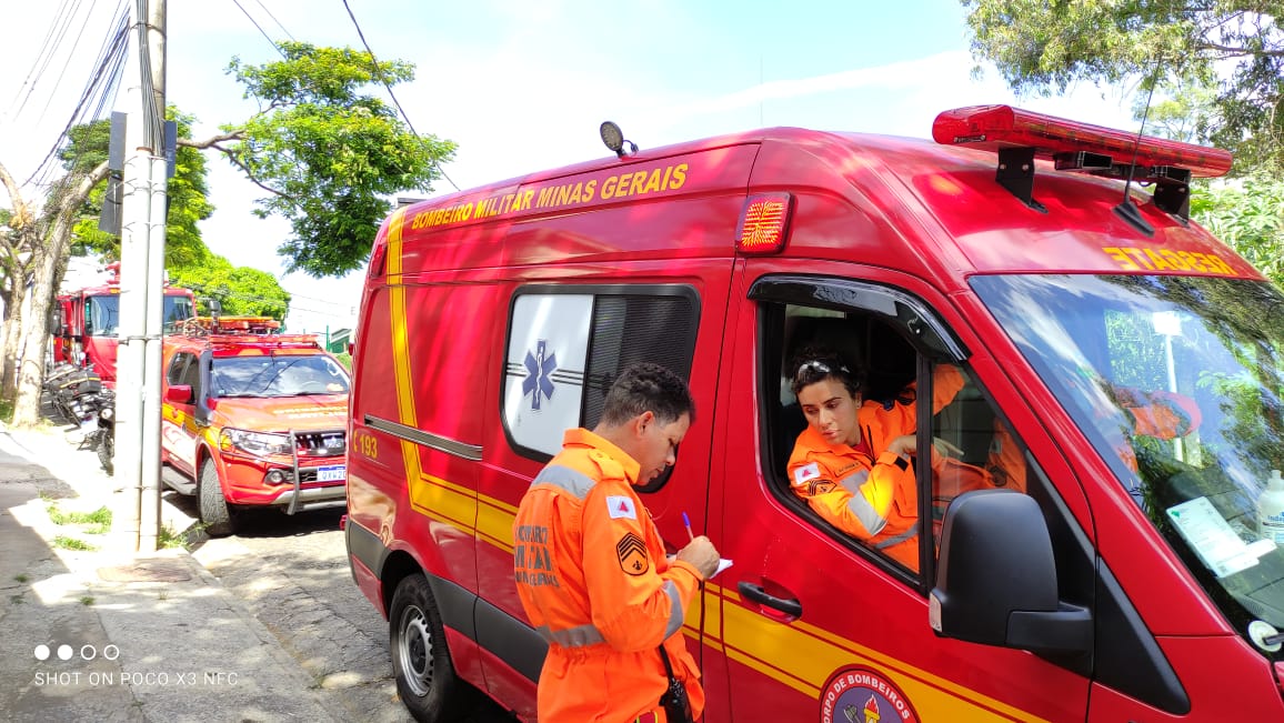 Avó e neta são encontradas mortas em apartamento no bairro Piratininga, em BH - Foto: Divulgação/Corpo de Bombeiros