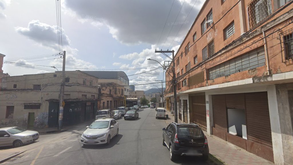 Homem é encontrado morto enrolado em cobertor no bairro Lagoinha, em BH - Foto: Reprodução/Google Street View