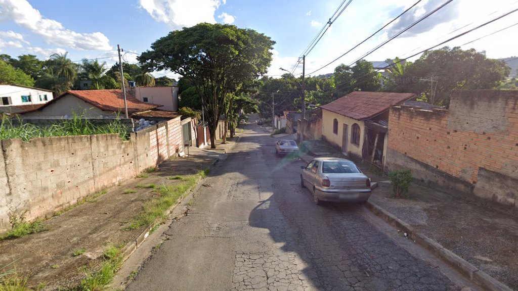 Homem é morto a tiros em rua do bairro Jaqueline, em BH - Foto: Reprodução/Google Street View