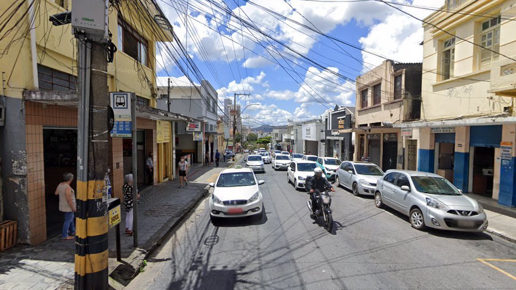 Casal é preso suspeito de matar colega de apartamento no bairro Floresta, em BH - Foto: Reprodução/Google Street View