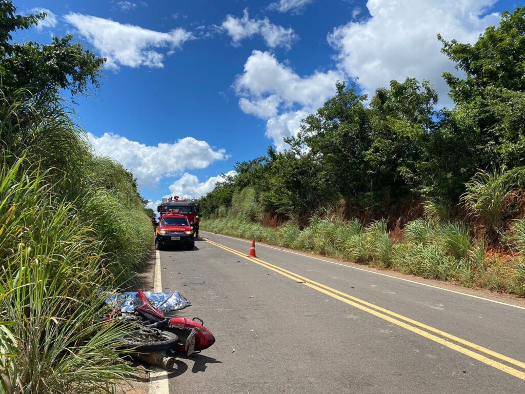 Duas professoras morrem em acidente entre moto e carro na MG-342, no Norte de Minas - Foto: Divulgação/Corpo de Bombeiros