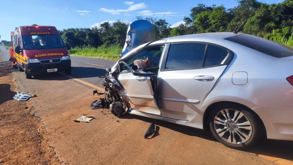 Dois homens morrem em colisão frontal na BR-452, entre Uberlândia e Tupaciguara - Foto: Divulgação/CBMMG