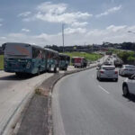 Motociclista morre atropelado por ônibus do Move na Avenida Antônio Carlos, em BH - Foto: Reprodução/Redes Socias