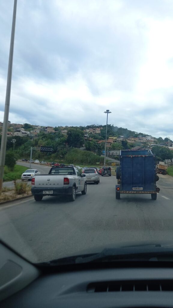 BR-381 tem mais de 20 km de congestionamento na volta do ferido de Semana Santa - Foto: Reprodução/Redes Sociais