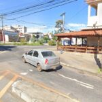 Homem é morto e outro fica baleado após briga em bar no bairro Floramar, em BH - Foto: Reprodução/Google Street View