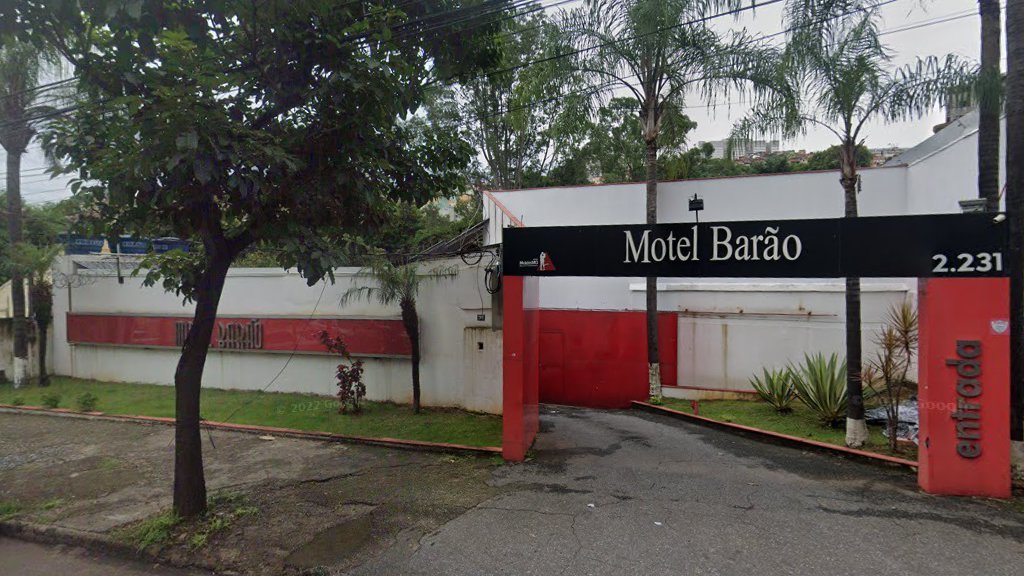 Briga no Motel Barão deixa dois homens e uma adolescente feridos no bairro Estoril, em BH - Foto: Reprodução/Google Street View