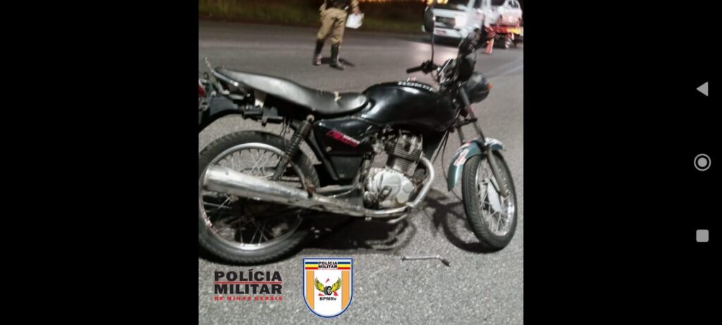 Motociclista morre após bater na mureta central da rodovia MGC-356, em BH - Foto: Divulgação/PMRv