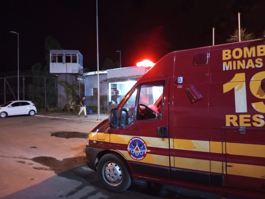 Incêndio em presídio de Caratinga mata um detento e deixa 12 feridos - Foto: Divulgação/Corpo de Bombeiros