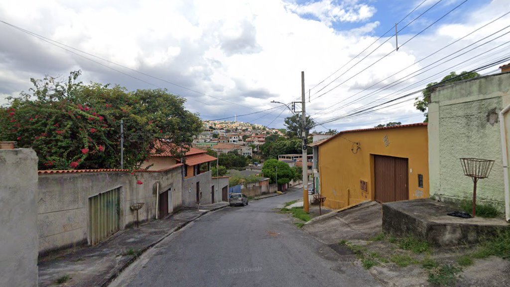 Homem é baleado no bairro Mantiqueira, em Belo Horizonte - Foto: Reprodução/Google Street View