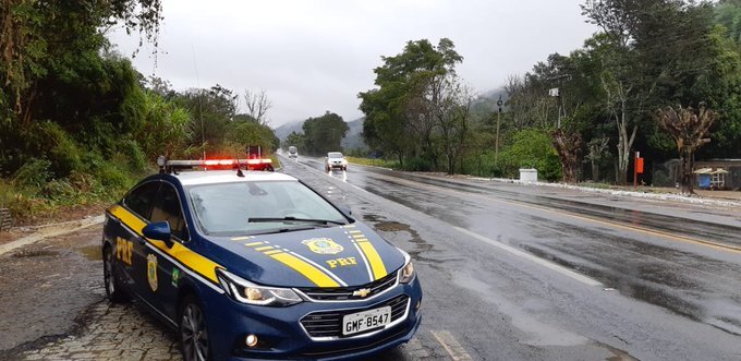 Vai pegar a estrada? Confira os pontos de interdições nas rodovias mineira neste feriado - Foto: Divulgação/PRF