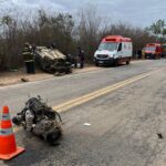 Mulher morre e criança fica ferida após carro capotar na BR-367, em Araçuaí - Foto: Divulgação/Corpo de Bombeiros