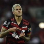 Atacante Pedro leva soco no rosto e presta queixa contra preparador físico do Flamengo - Foto: Marcelo Cortes / Flamengo