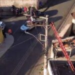 Vídeo: Há mais 17 horas, homem continua em cima de poste após fuga da polícia em Itabira - Foto: Arquivo pessoal/Marcilene Santos