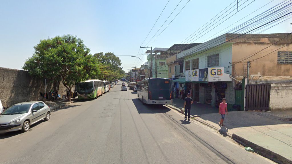 Mulher fica gravemente ferida após ser esfaqueada pelo ex-marido no bairro Vista Alegre, em BH - Foto: Reprodução/Google Street View